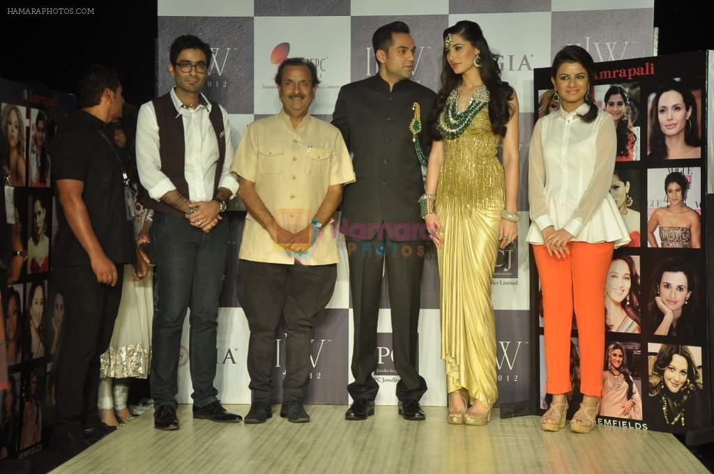 Abhay Deol, Nargis Fakhri walks the ramp for Amrapali Jewels Pvt Ltd at IIJW Day 1 on 19th Aug 2012