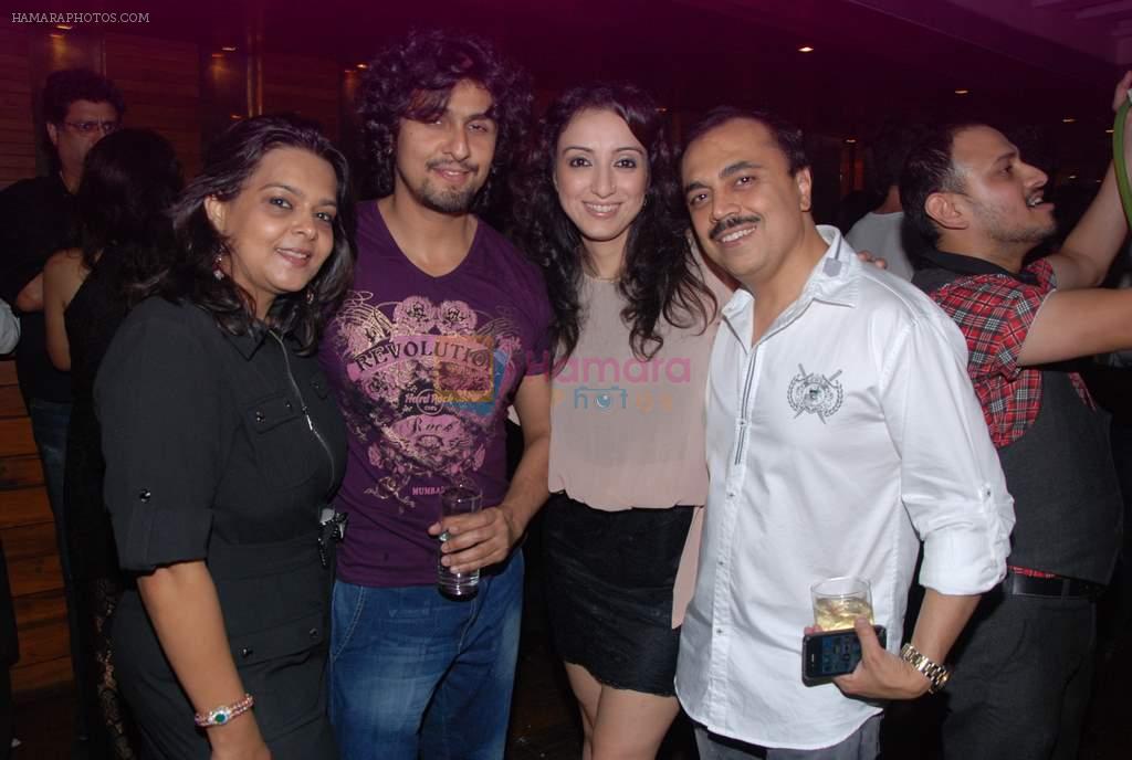 Sonu Nigam at Mohomed and Lucky Morani Anniversary - Eid Party in Escobar on 21st Aug 2012