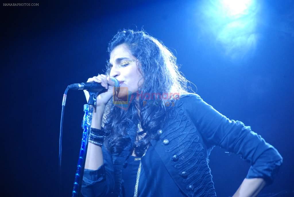 Anushka Manchanda at Anushka Manchanda's live gig in Blue Frog on 27th Aug 2012