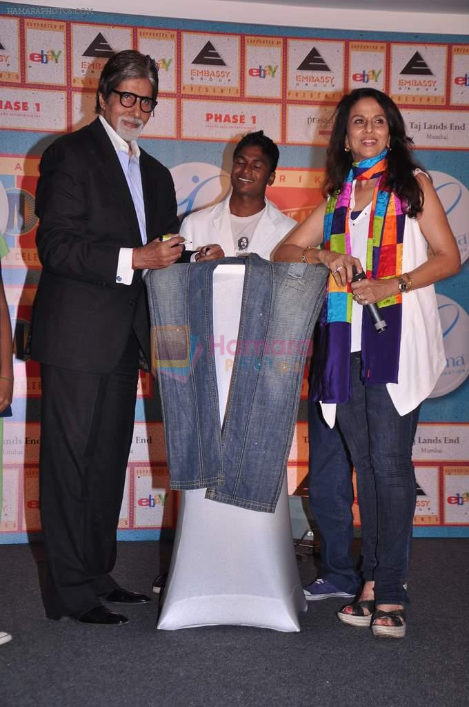 Amitabh Bachchan, Shobha De at Parikrama foundation charity event in Taj Land's End, Mumbai on 1st Sept 2012