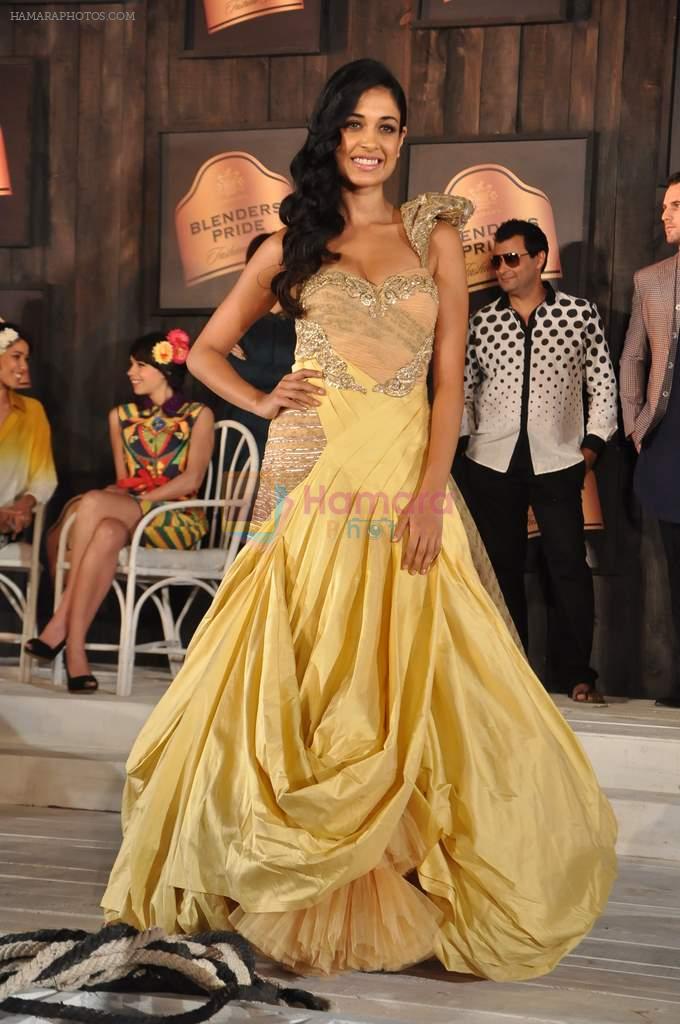 Sarah Jane Dias at Blenders Pride Fashion tour 2012 preview in Mehboob Studio on 2nd Sept 2012