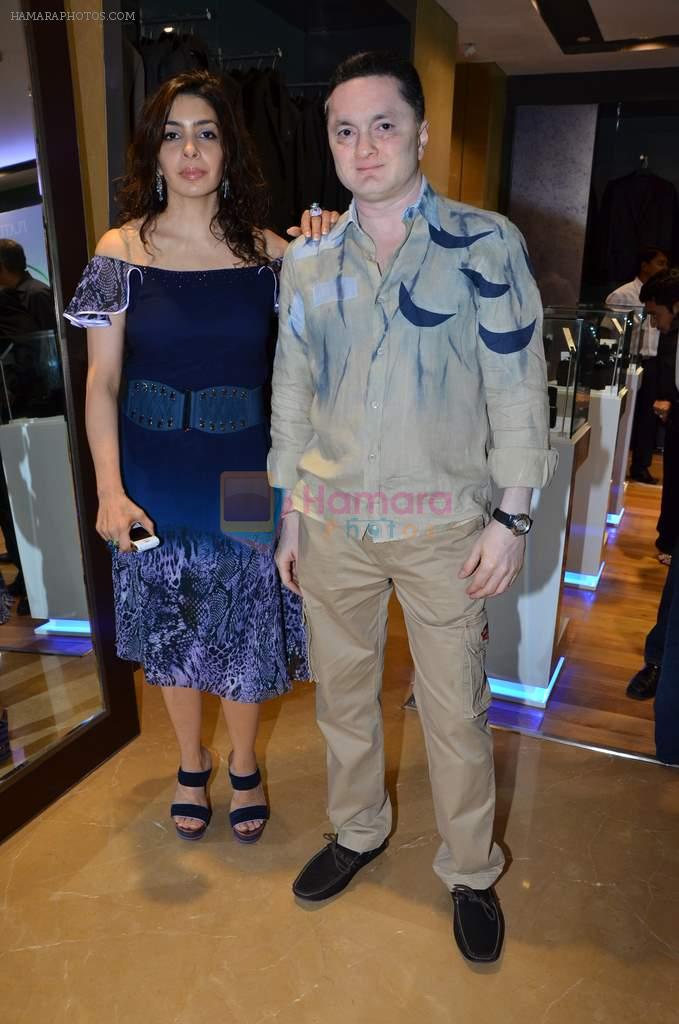 Gautam Singhania at Poonam Soni's Platinum collection in Breach Candy on 6th Sept 2012