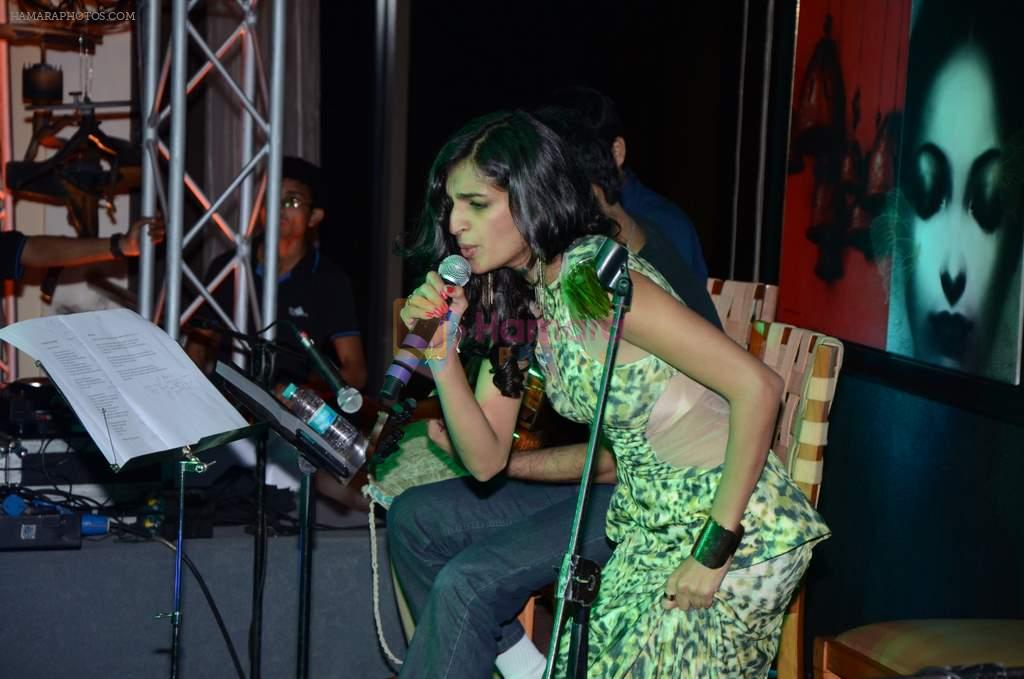 Anushka Manchanda at Chivas Art and Music Unplugged in Mezzo Mezzo, JW Marriott on 6th Sept 2012