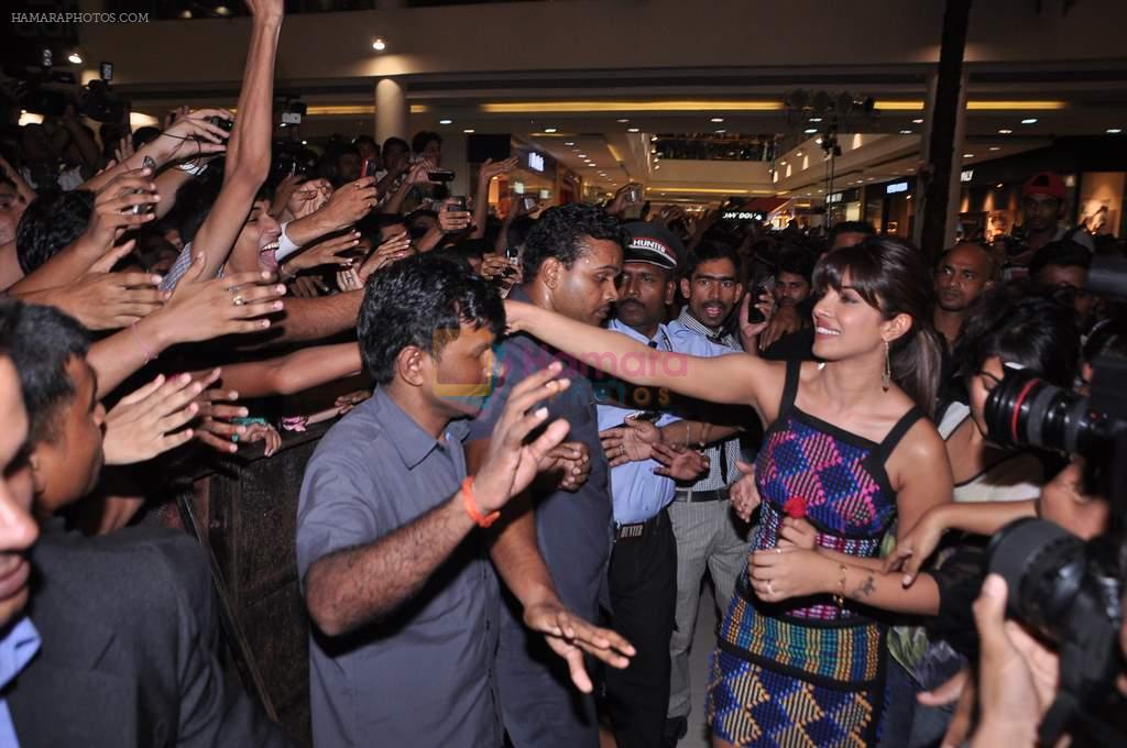 Ranbir Kapoor at Barfi promotions in R City Mall, Kurla on 8th Sept 2012