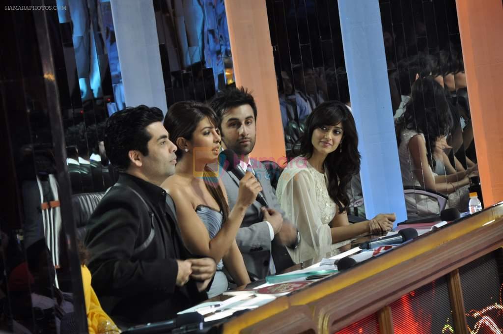 Priyanka, Madhuri, Ranbir, Ileana at Barfi promotions on the sets of Jhalak Dikhhla Jaa in Filmistan, Mumbai on 11th Sept 2012