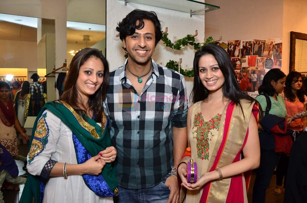 Neelakshi and Oiendrila Ray with Salim Merchant at Nee & Oink launch their festive kidswear collection at the Autumn Tea Party at Chamomile in Palladium, Mumbai ON 11th Sept 2012