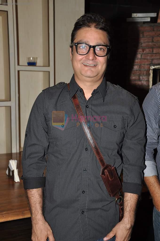 Vinay Pathak at Minty Tejpal's book launch in Le Mangii on 12th Sept 2012