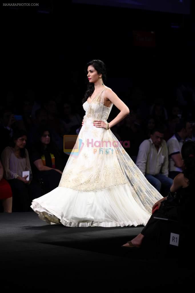 Model walk the ramp for Jyotsna Tiwari show at Aamby Valley India Bridal Fashion Week 2012 Day 2 in Mumbai on 13th Sept 2012