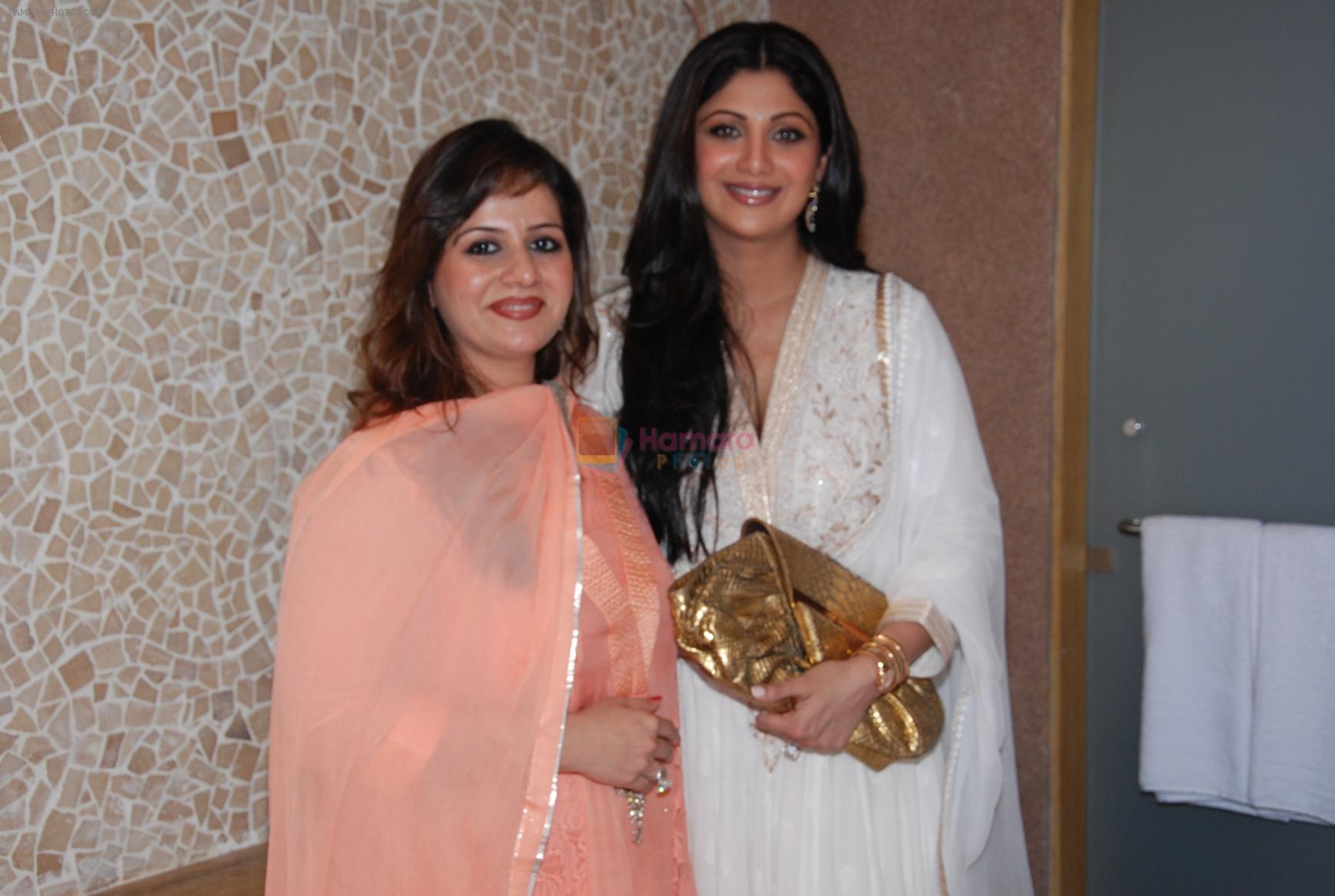 Shilpa Shetty and Kiran Bawa at the launch of Lucknow branch of IOSIS spa in Gomti Nagar on 14th Sept 2012