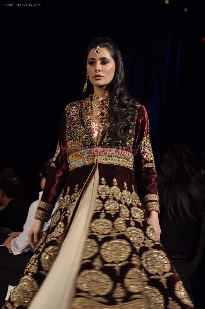 Nargis Fakhri walk the ramp for JJ Valaya grand finale show at Aamby Valley India Bridal Fashion Week 2012 in Mumbai on 17th Sept 2012