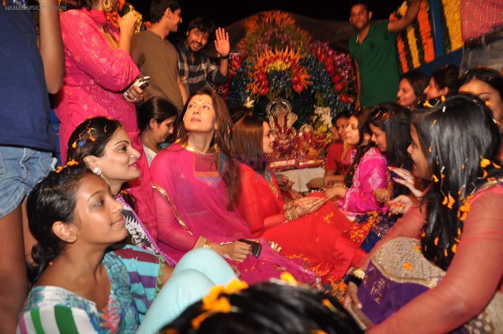 Sangeeta Bijlani at Salman Khan's Ganpati Visarjan on 20th Sept 2012