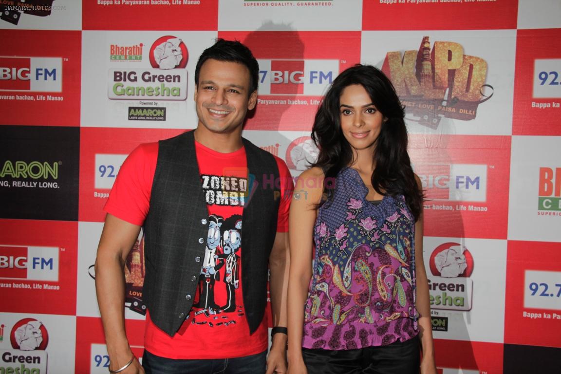 Vivek Oberoi and Mallika Sherawat promotes BIG Green Ganesha 2012 campaign by 92.7 BIG FM at BIG FM studio, Andheri West, Mumbai
