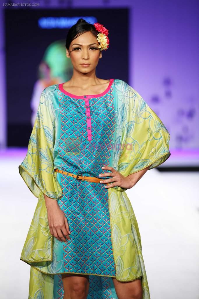 Model walk the ramp for Designer Nida Mahmood at Blenders Pride Fashion Tour Kolkata Day 1 on 22nd Sept 2012