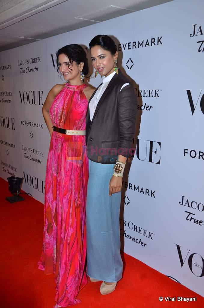 Sameera Reddy, Sushma Reddy at Vogue's 5th Anniversary bash in Trident, Mumbai on 22nd Sept 2012