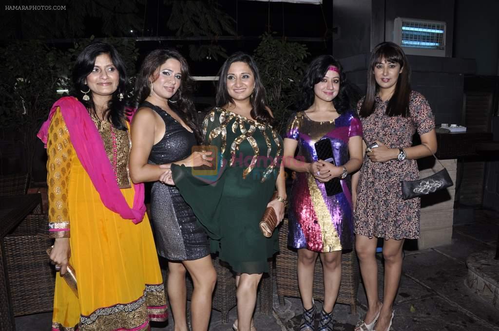 Madhuri Pandey, Anjali Pandey, Biba Singh at Biba Singh new single launch in Mumbai on 2nd Oct 2012