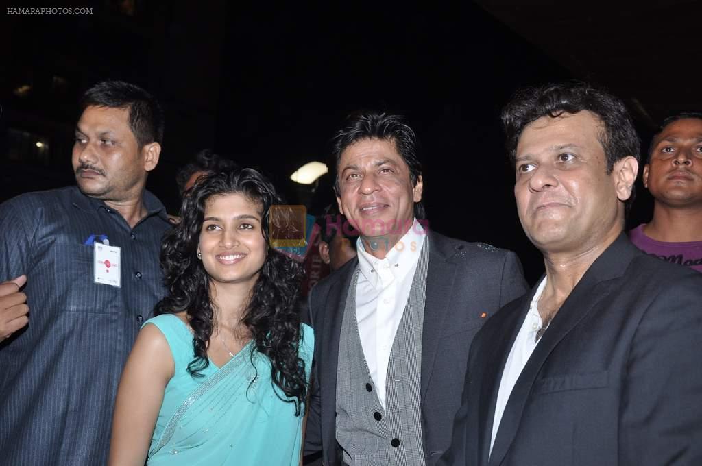 Bedabrata Pain, Vega Tamotia, Shahrukh Khan at the Premiere of Chittagong in Mumbai on 3rd Oct 2012