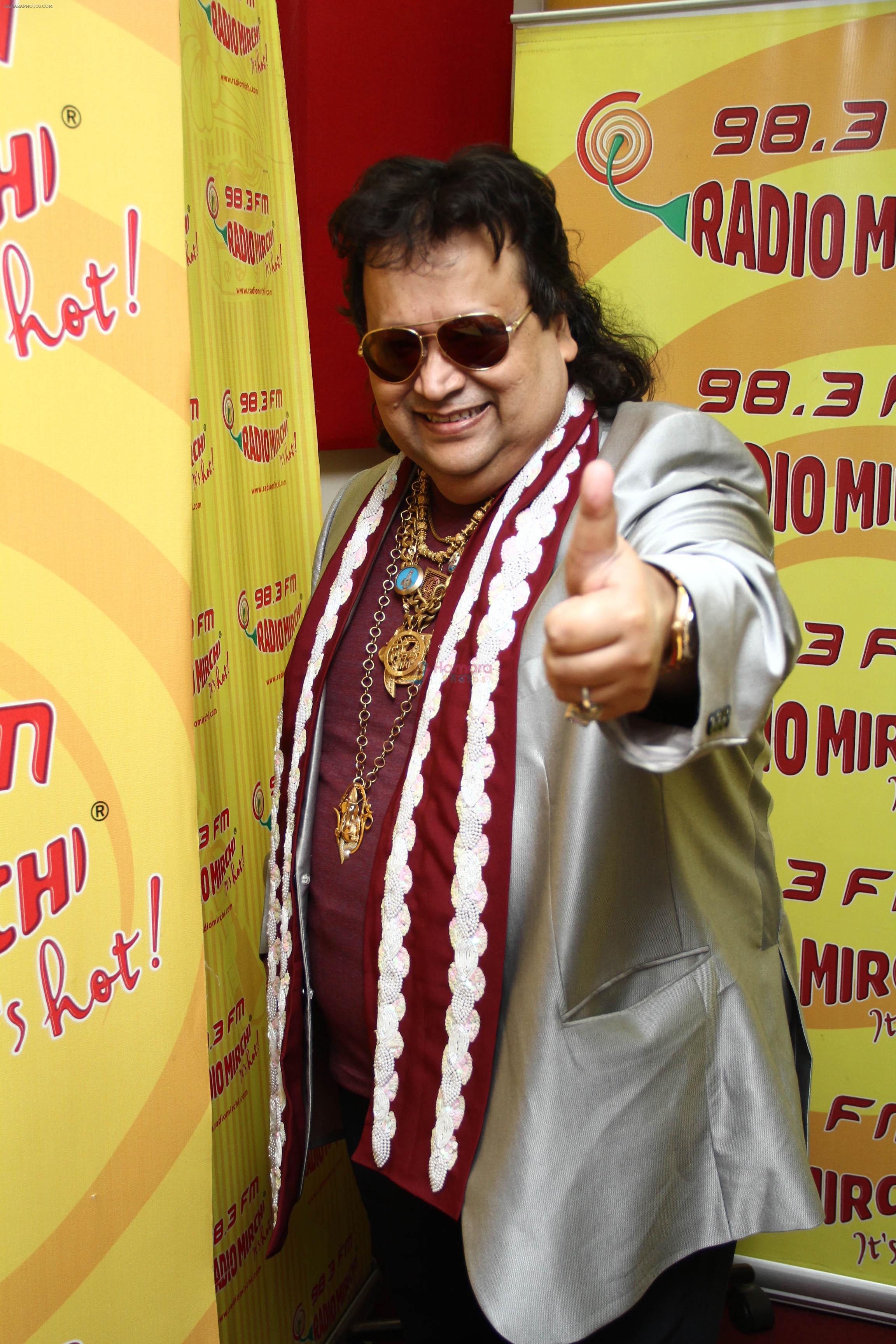 Bappi Lahiri promotes Mirchi Mix DJ Hunt contest at Radio Mirchi on 3rd Oct 2012