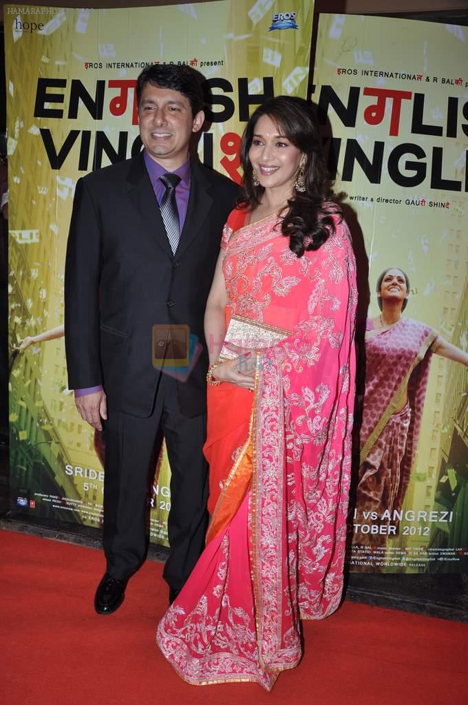 MAdhuri Dixit at English Vinglish premiere in PVR, Goregaon on 5th Oct 2012