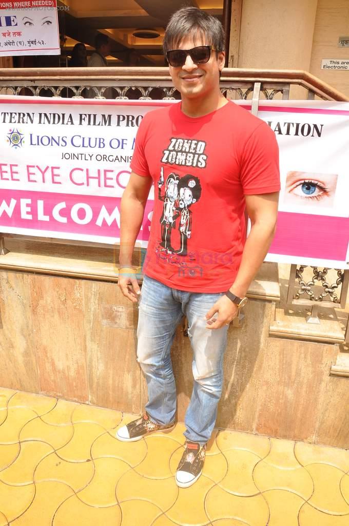 Vivek Oberoi at free eye check up camp organized by Western India Film Producers Association and Lions Club Of Millennium in Mumbai on 7th Oct 2012