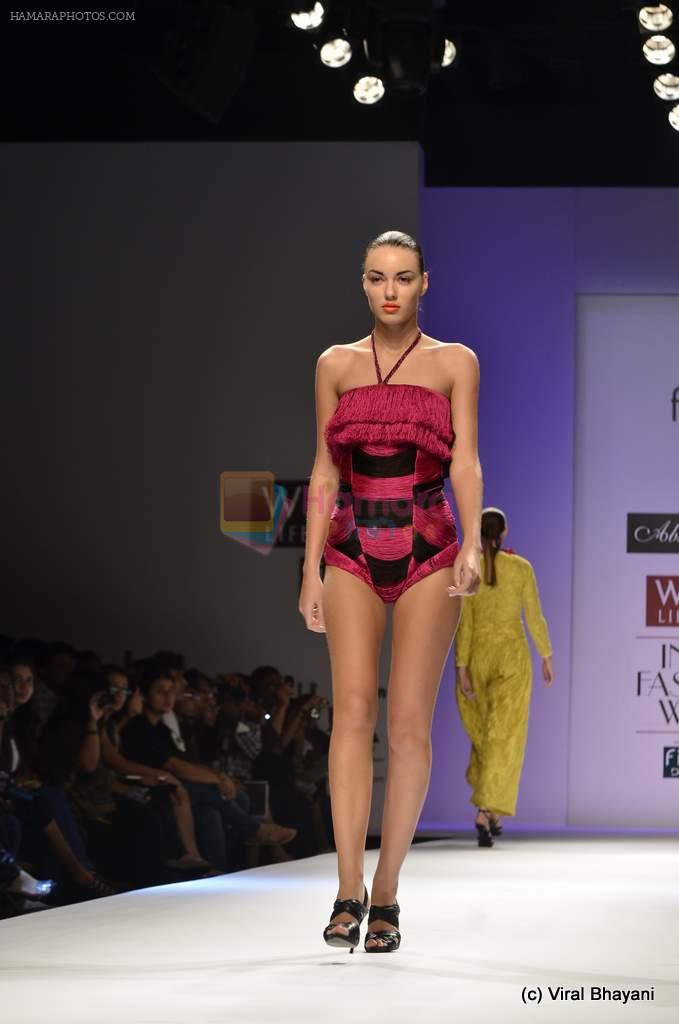 Model walk the ramp for Abhi Singh Show at Wills Lifestyle India Fashion Week 2012 day 4 on 9th Oct 2012
