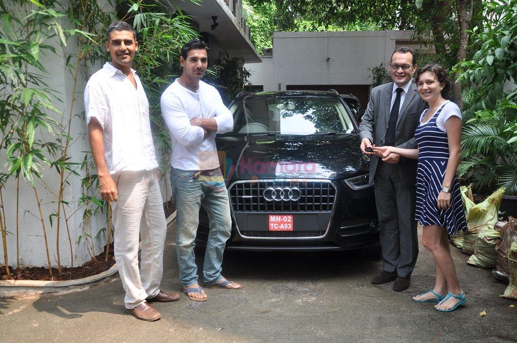 John Abraham gifts Audi Q life to sis-in_law on bday in Bandra, Mumbai on 10th Oct 2012