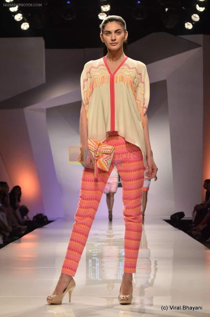 Model walk the ramp for Ranna Gill Show at Wills Lifestyle India Fashion Week 2012 day 4 on 9th Oct 2012