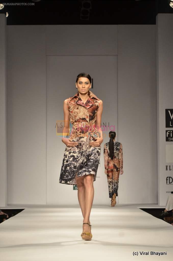 Model walk the ramp for Ashish Soni Show at Wills Lifestyle India Fashion Week 2012 day 4 on 9th Oct 2012