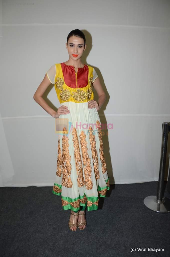 Alecia Raut at Wills Lifestyle India Fashion Week 2012 day 4 on 9th Oct 2012,1