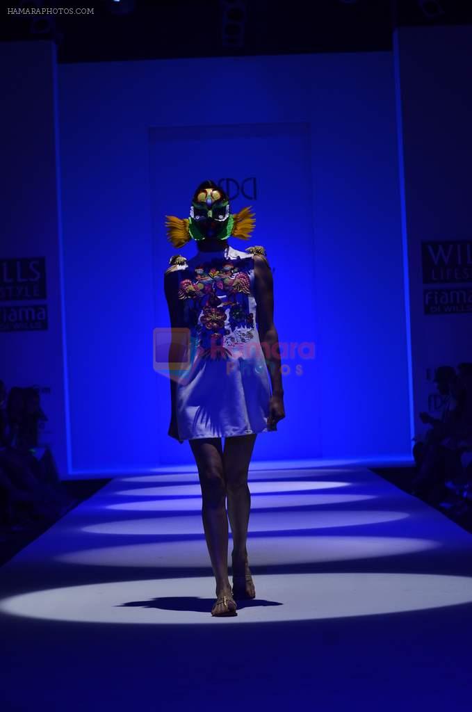 Model walk the ramp for Nida Mahmood Show at Wills Lifestyle India Fashion Week 2012 day 5 on 10th Oct 2012