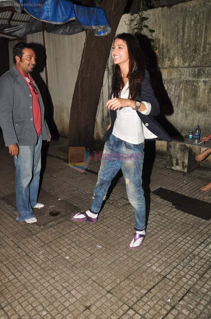Anushka Sharma, Anurag Kashyap snapped at Ketnav in Mumbai on 11th Oct 2012
