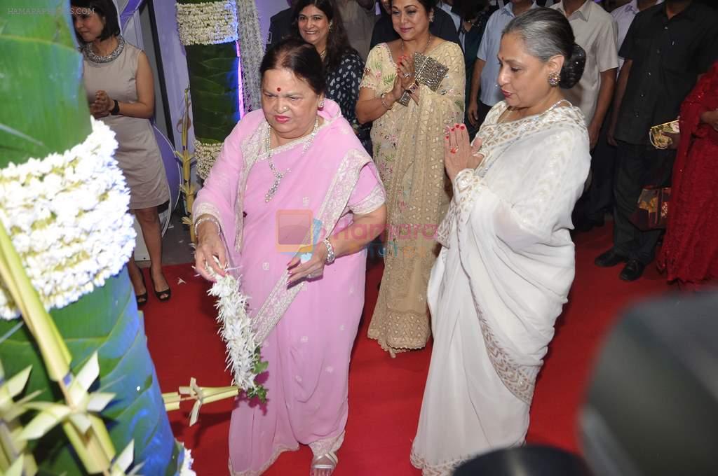 Jaya Bachchan, Kokilaben Ambani at Seventy Art show for Big B's birthday in Mumbai on 11th Oct 2012