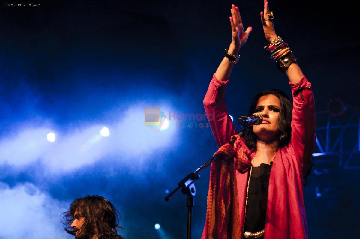 Sona Mohapatra at I AM A GIRL rock concert in Mumbai on 11th Oct 2012