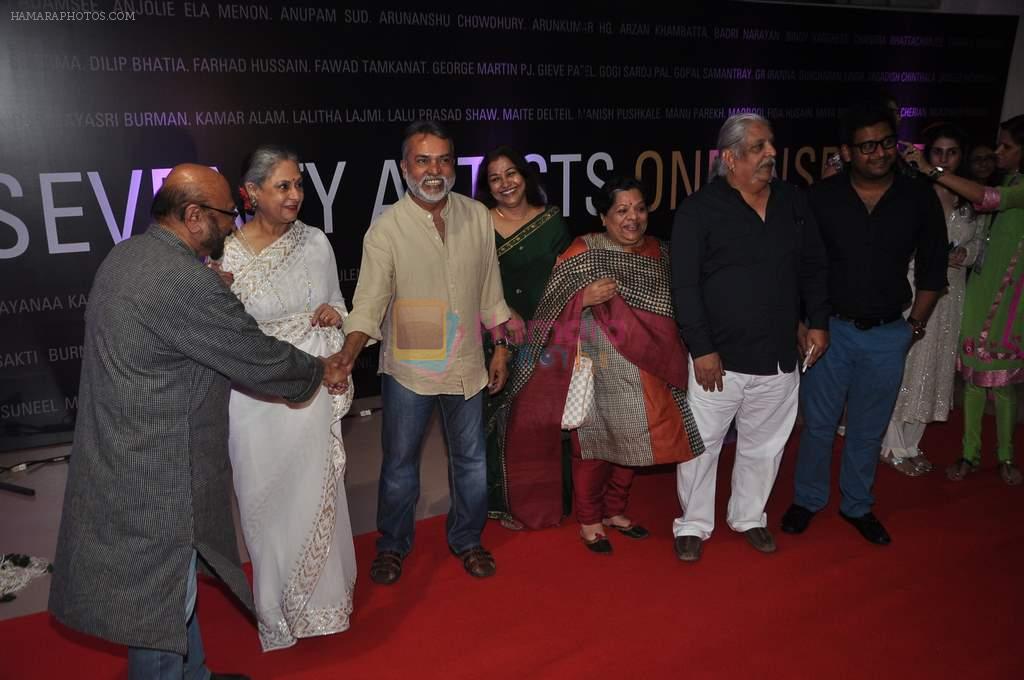 Jaya Bachchan at Seventy Art show for Big B's birthday in Mumbai on 11th Oct 2012