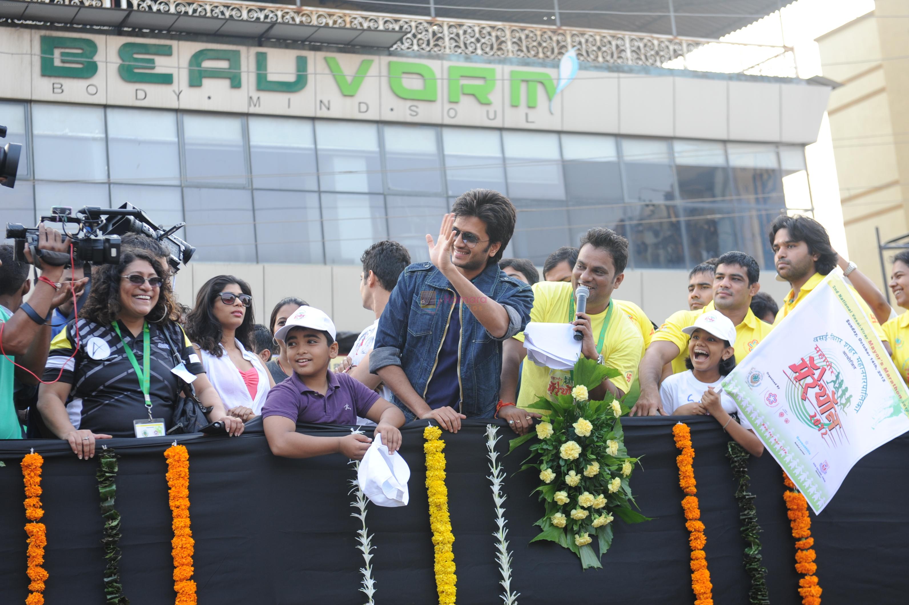 Ritesh Deshmukh at 2nd Vasai-Virar mayor's Marathon in Mumbai on 13th Oct 2012