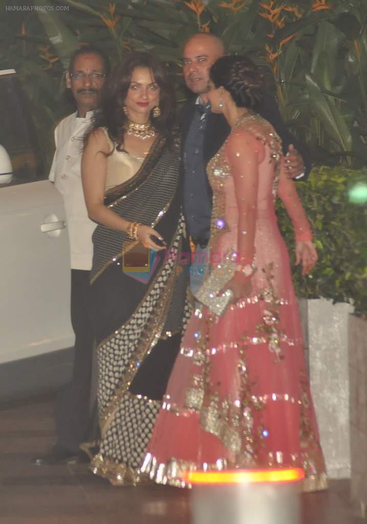 Alvira Khan at Saif Kareena wedding in Taj, Mumbai on 16th Oct 2012