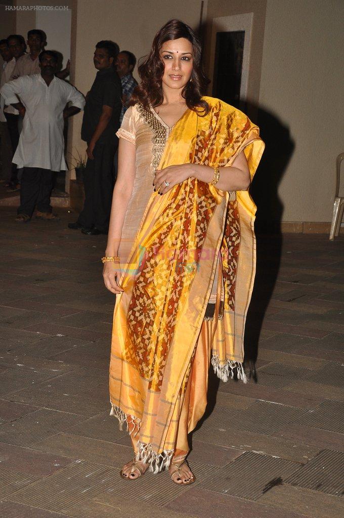 Sonali Bendre at Sanjay and Manyata Dutt's Mata Ki Chowki in Bandra, Mumbai on 16th Oct 2012