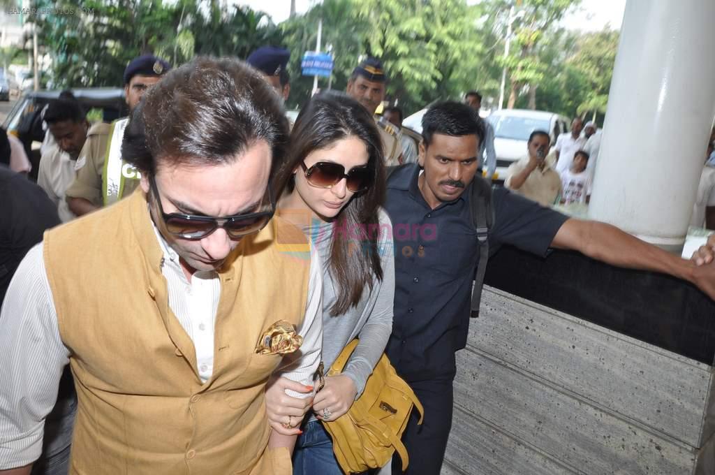 Saif Ali Khan, Kareena Kapoor leave for Pataudi on 17th Oct 2012