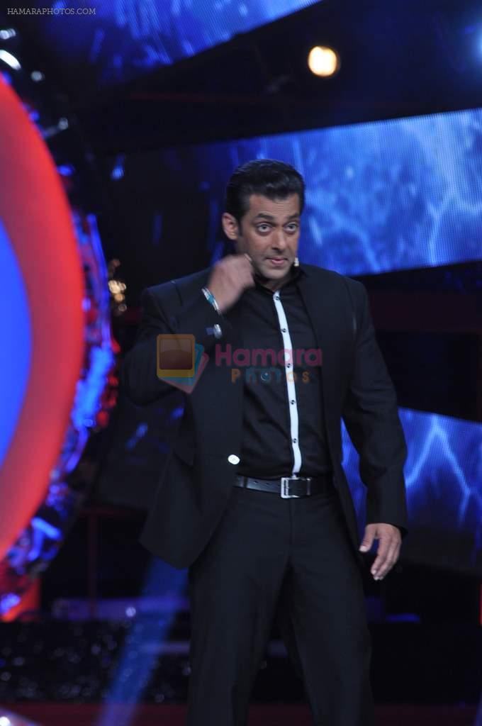 Salman Khan on the sets of Bigg Boss 6 in Lonavla, Mumbai on 19th Oct 2012
