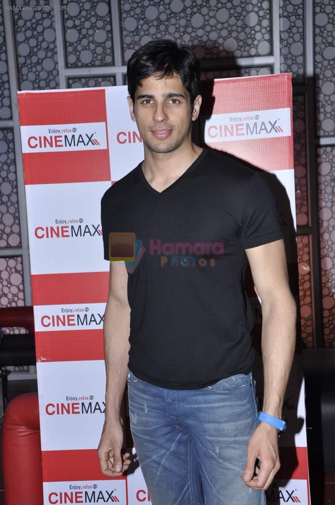 Siddharth Malhotra at Student of the year promotions in PVR and Cinemax, Mumbai on 20th Oct 2012