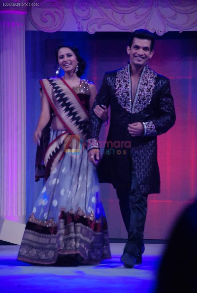 Sargun Mehta at ITA Awards in Mumbai on 21st Oct 2012