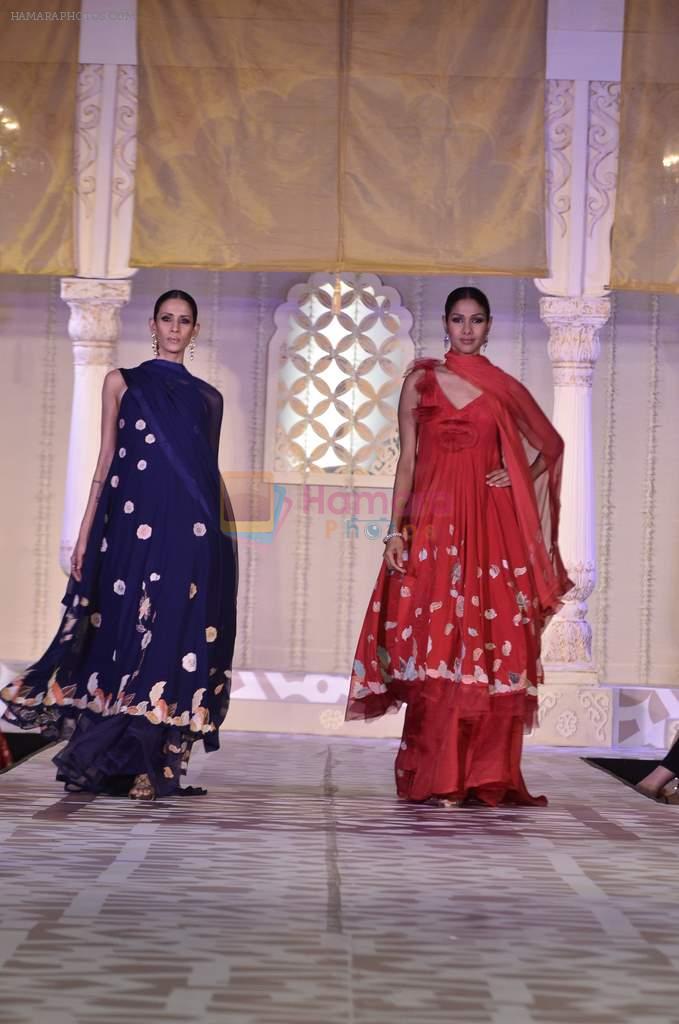 at Sahchari foundation show by designer Meera and Musaffar Ali on 22nd Oct 2012