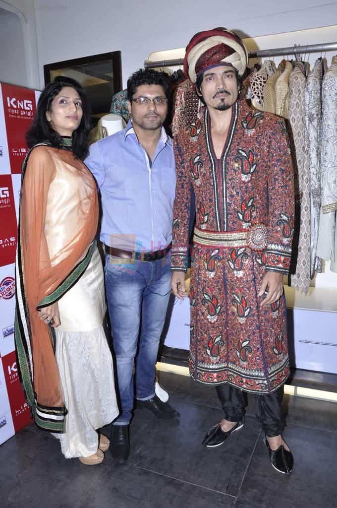 Shawar Ali, Riyaz Gangji at the launch of Riyaz Gangji's Maharaja collection in Juhu, Mumbai on 23rd Oct 2012