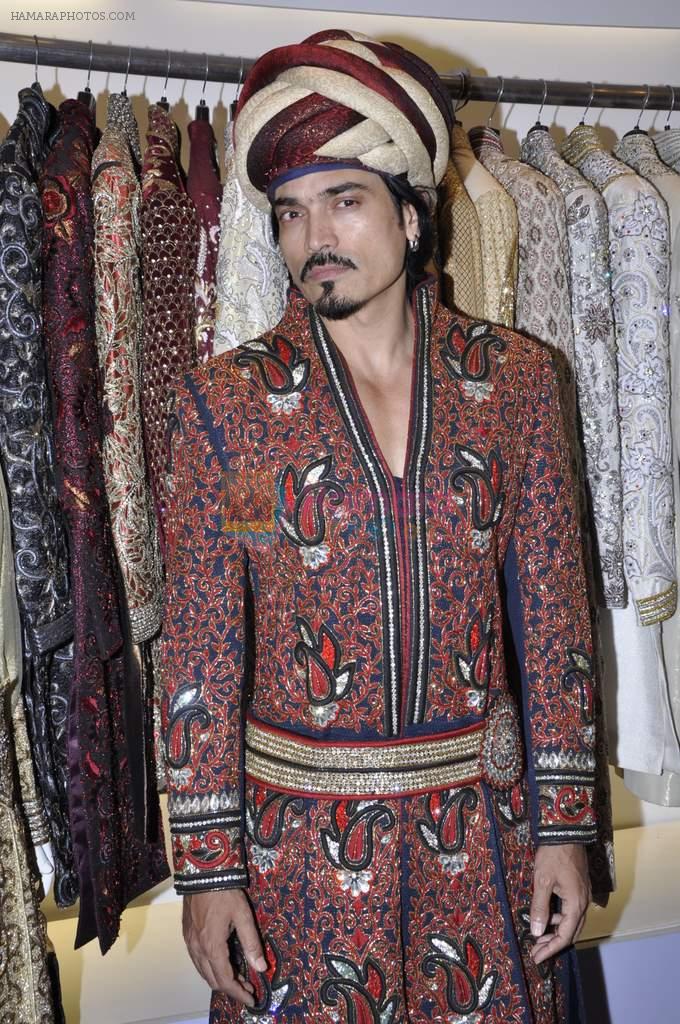 Shawar Ali at the launch of Riyaz Gangji's Maharaja collection in Juhu, Mumbai on 23rd Oct 2012