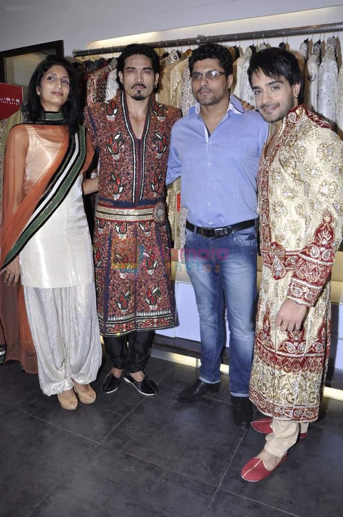 Shawar Ali, Angad Hasija, Riyaz Gangji at the launch of Riyaz Gangji's Maharaja collection in Juhu, Mumbai on 23rd Oct 2012