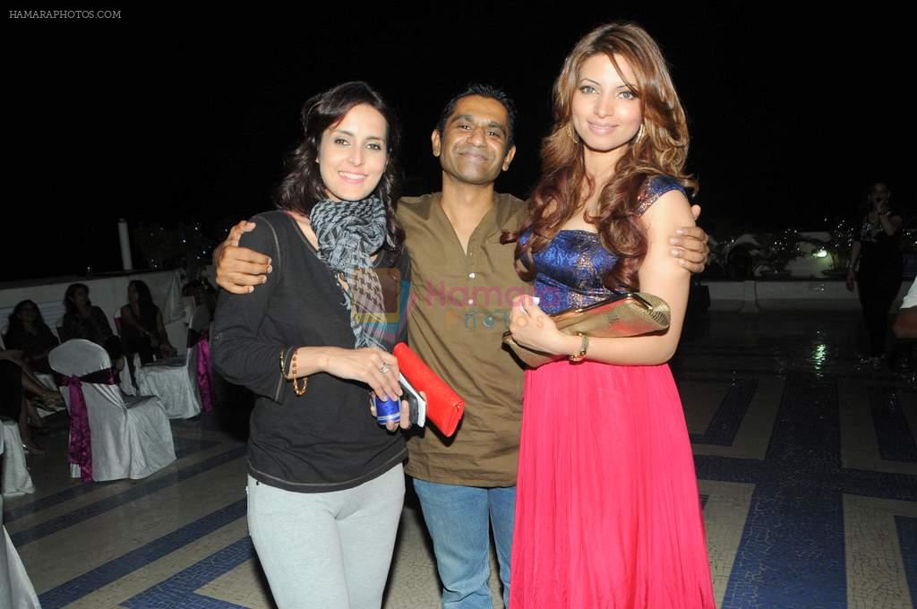 Tulip Joshi with Capt. Nair and Shama Sikander at designer Amy Billimoria's birthday bash in Mumbai on 24th Oct 2012