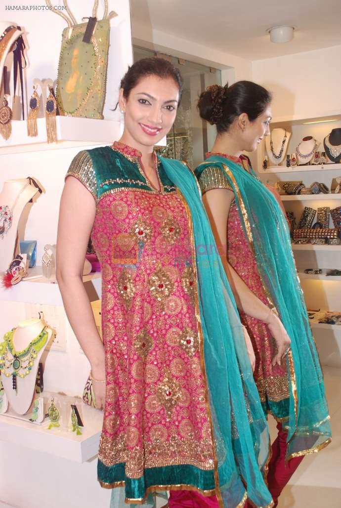 Yukta Mookhey at Azeem Khan accessories launch in Mumbai on 24th Oct 2012