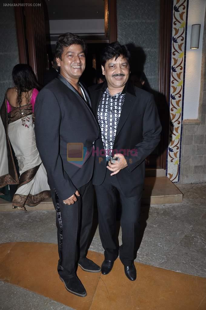 Aadesh Shrivastav, Udit Narayan at Pahlaj Nahlani's sons wedding reception in Mumbai on 26th Oct 2012