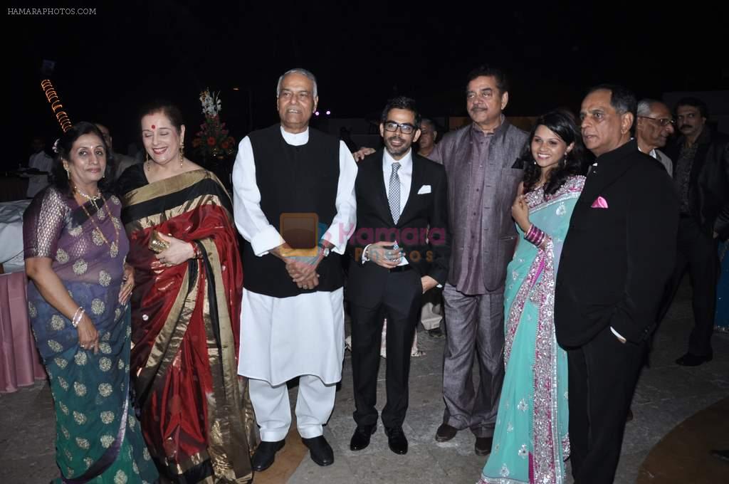 Shatrughan Sinha, Poonam Sinha at Pahlaj Nahlani's sons wedding reception in Mumbai on 26th Oct 2012