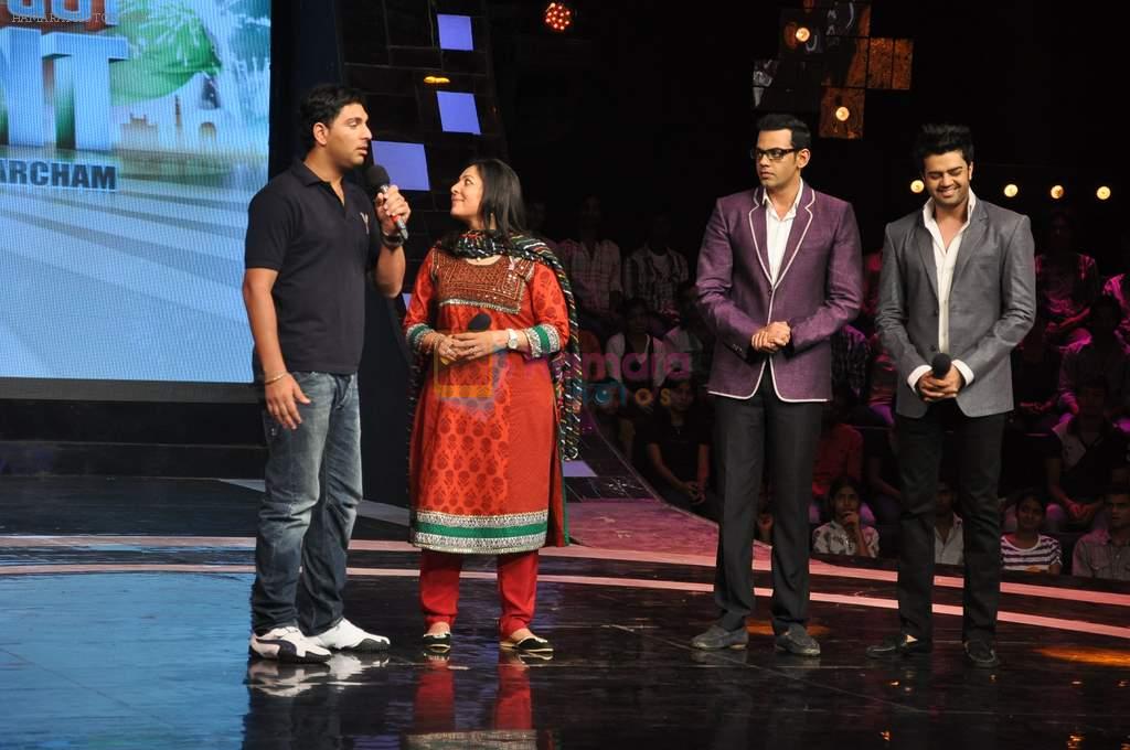 Yuvraj Singh on the sets of India's Got Talent in Filmcity, Mumbai on 26th Oct 2012