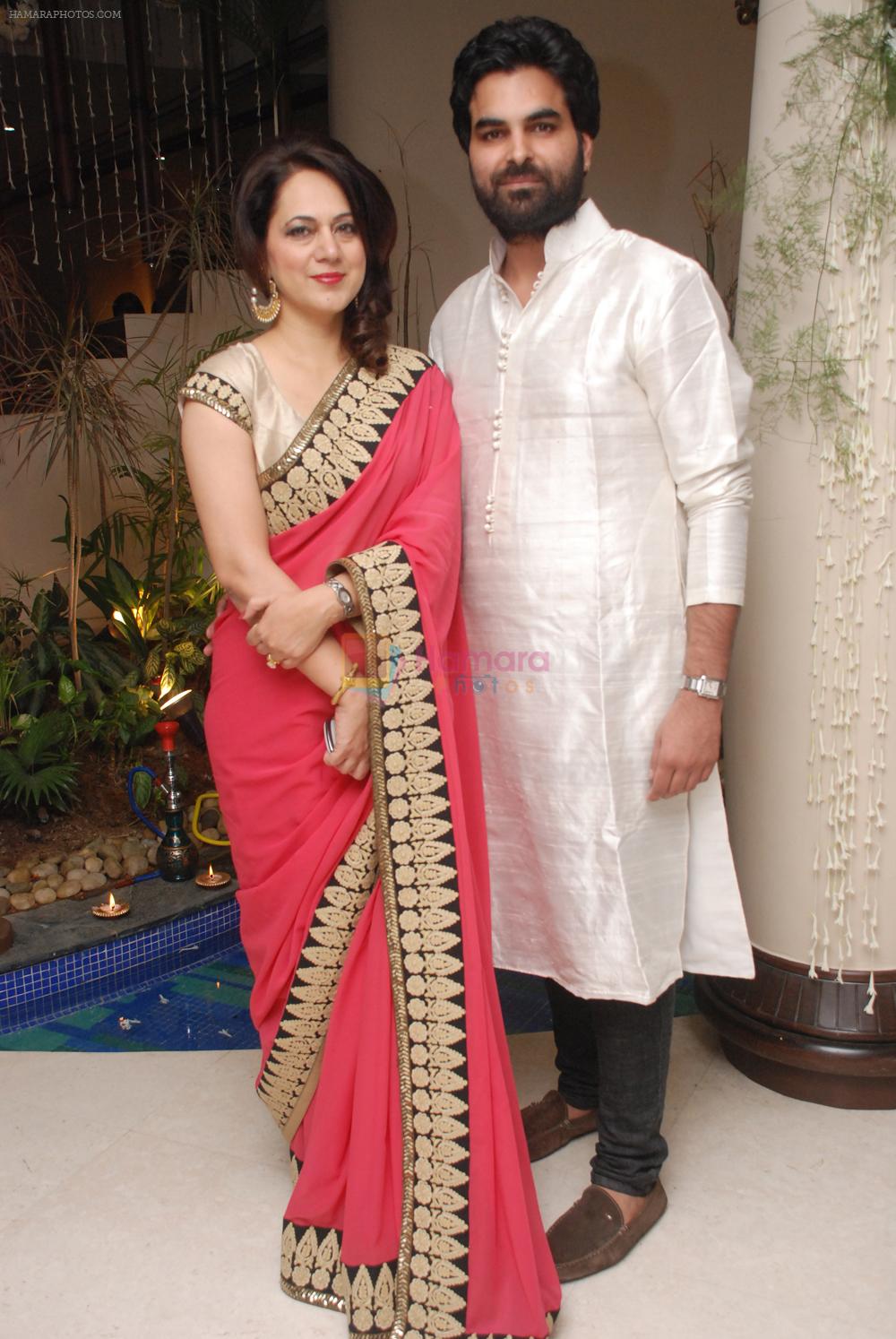Poonam Sharma with Designer Amit Talwar at SHAM-E-AWADH Celebrate this festive season in Awadhi Style in Vedic Spa Mantra on 26th Oct 2012